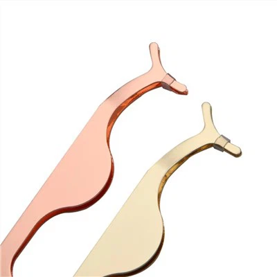 Applicatore per ciglia finte